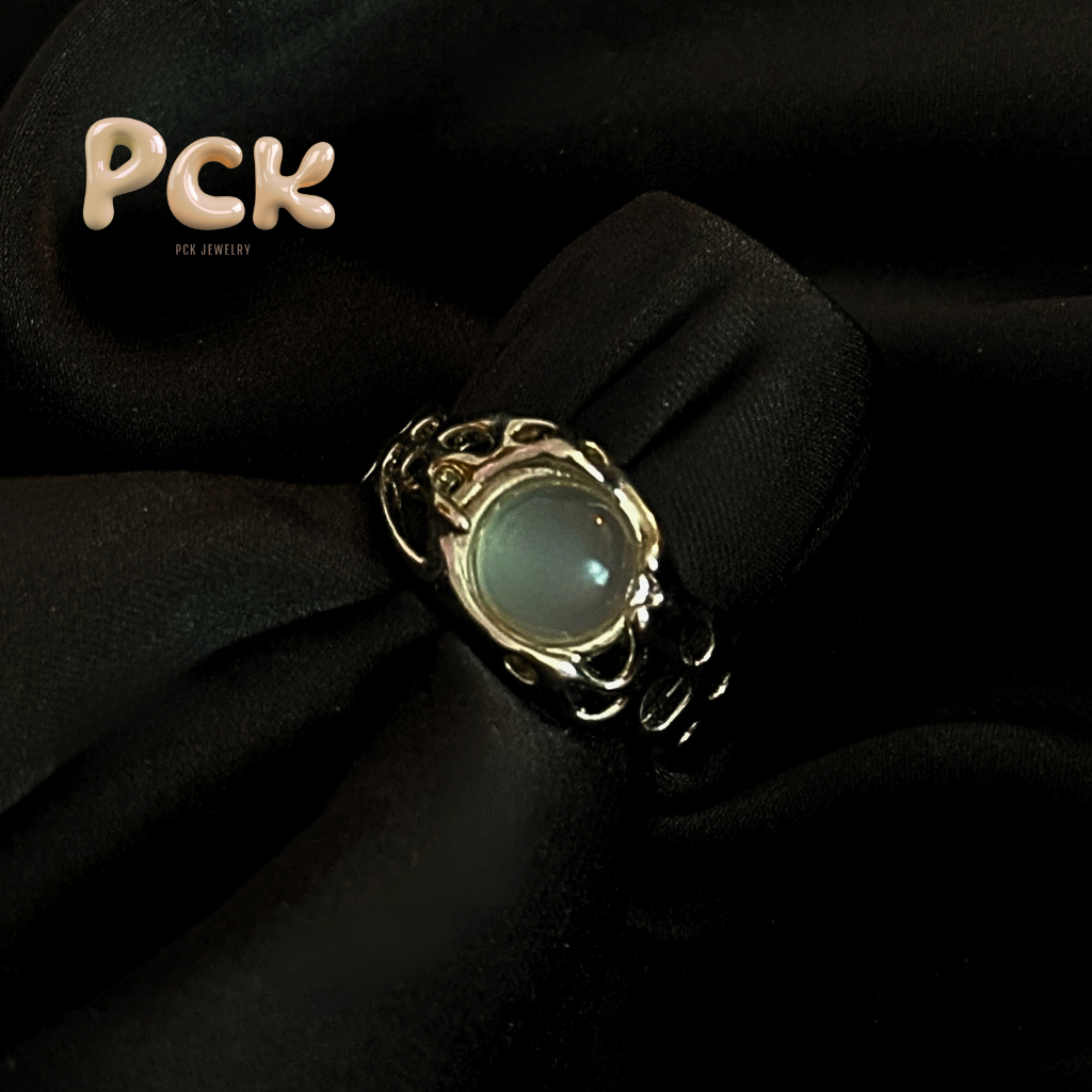 silver moonstone ring