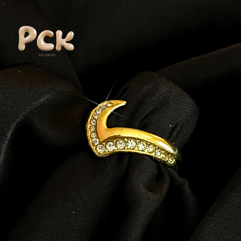 vintage gold & diamond swoosh ring